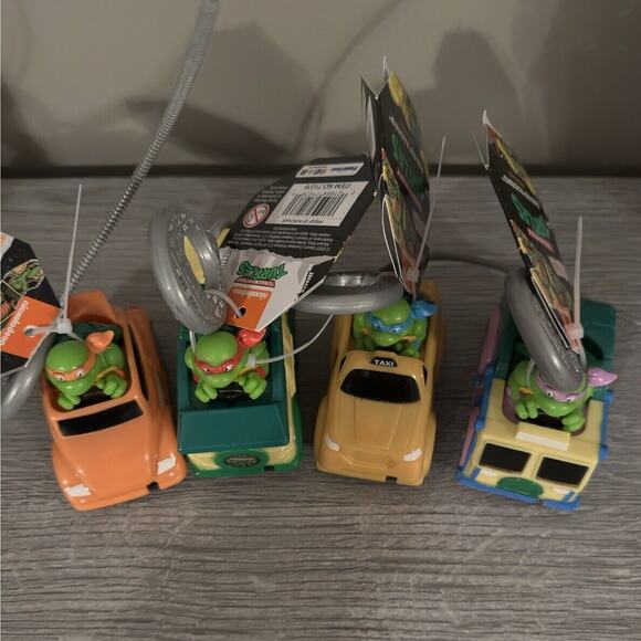 New Lot of 4 Teenage Mutant Ninja Turtles Rad Rip Racers Pull Back Car 2021 - Picture 3 of 16